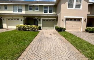 2070 CYPRESS BAY BLVD