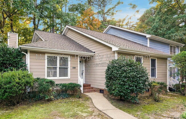 1551 LAURELDALE DR