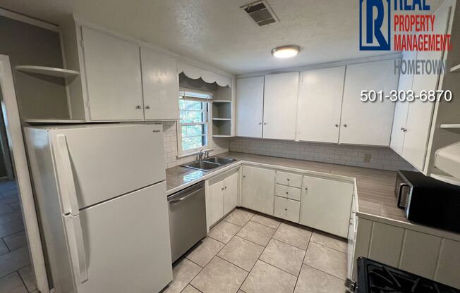 4424 E DR