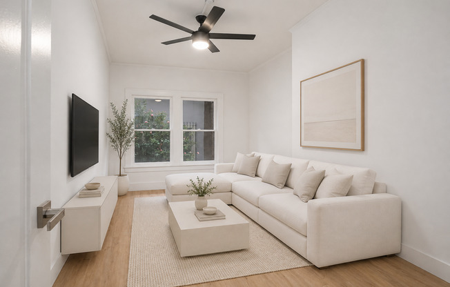 Studio, 1 bath, 400 sqft, $1,295, Unit 214