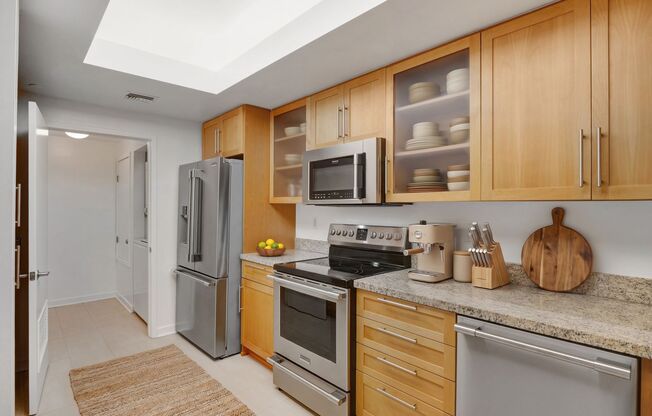 1 bed, 1 bath, 820 sqft, $3,795, Unit 216