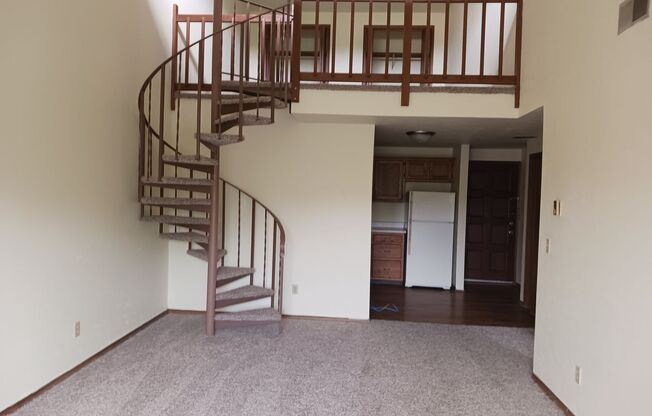 1 bed, 1 bath, 683 sqft, $1,120, Unit 2970-084