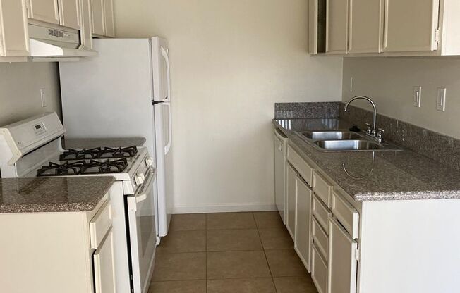 1 bed, 1 bath, 760 sqft, $1,270