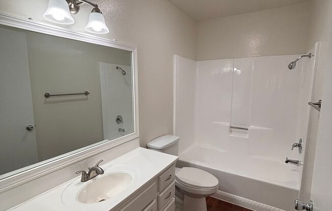 1 bed, 1 bath, 780 sqft, $2,375, Unit 99