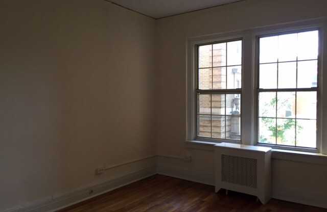 1 bed, 1 bath, 550 sqft, $1,450, Unit 308
