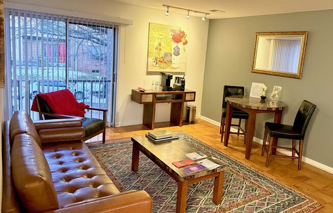 1 bed, 1 bath, 800 sqft, $1,775
