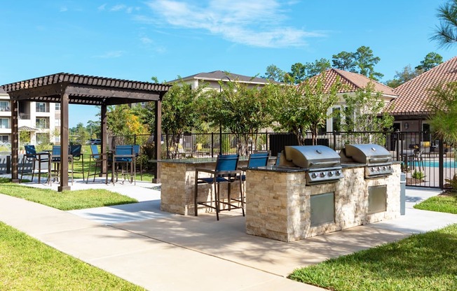 Hilltops Apartments in Conroe, Tx Outdoor Grill