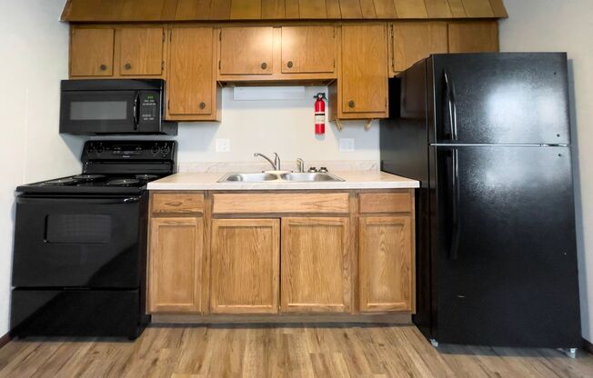 2 beds, 1 bath, 750 sqft, $825, Unit Apt. 24