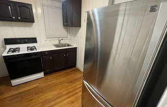 1 bed, 1 bath, $2,000, Unit 3