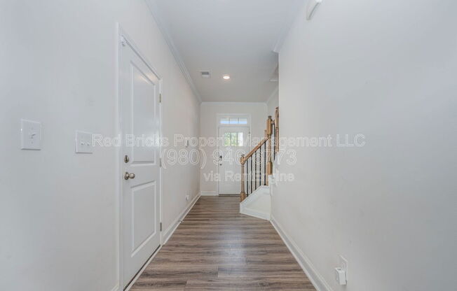 630 CYPRESS GLN LN