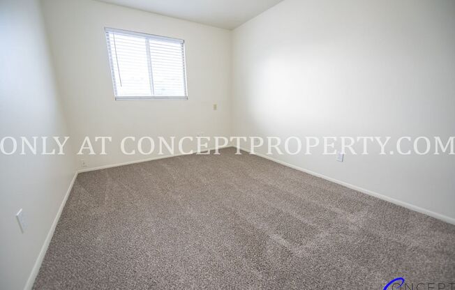 2 beds, 1 bath, 810 sqft, $1,249, Unit 43