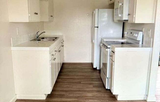 1 bed, 1 bath, 700 sqft, $1,900, Unit 1 bedroom RENT SPECIAL