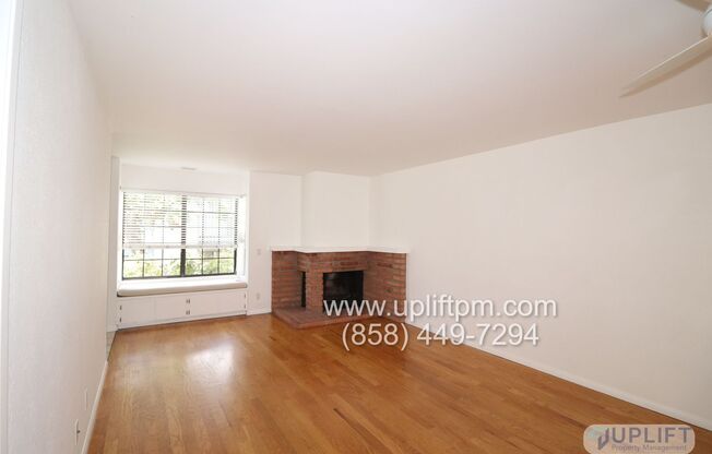 1 Bed 1 Bath near UCSD, laundry in unit, Pool in complex, close to beaches