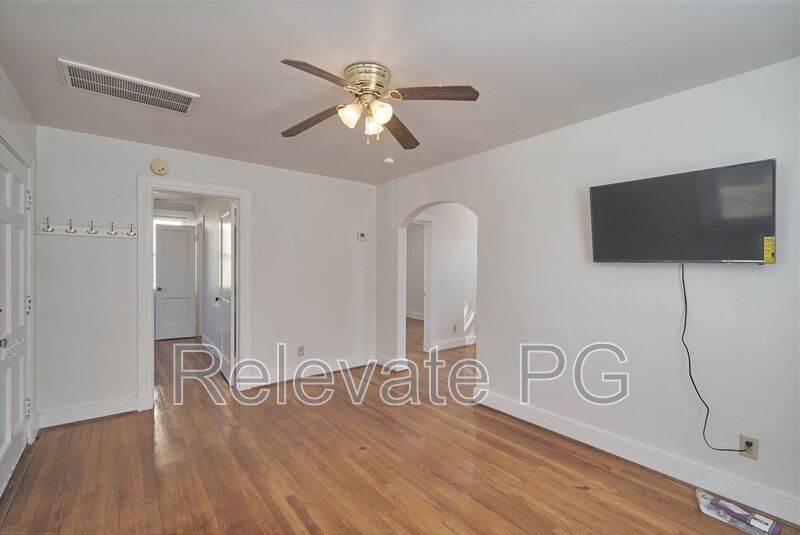 1707 GREENVILLE AVE