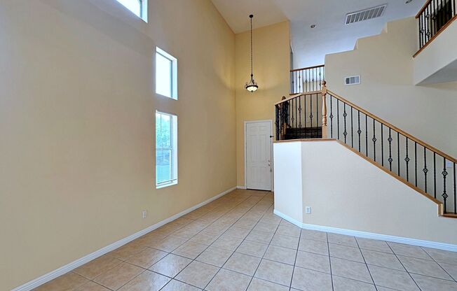 4 BEDROOM HOME 3 CAR GARAGE ON A CORNER LOT IN NORTHWEST