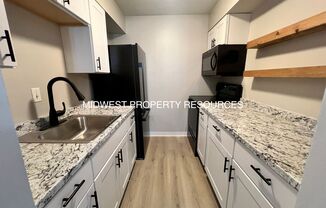 Stunning 1 Bedroom Apartment w/ Covered Parking