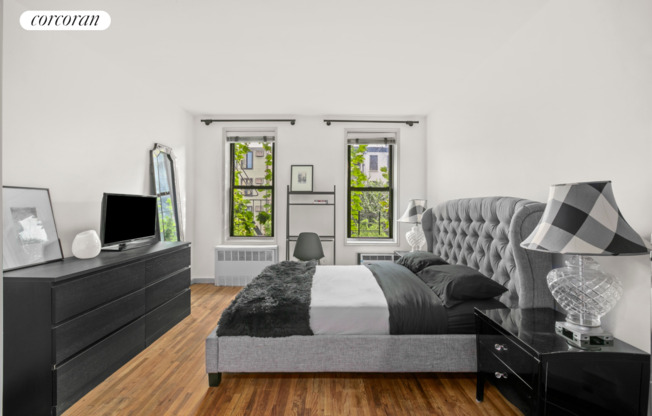 513 E 5 ST