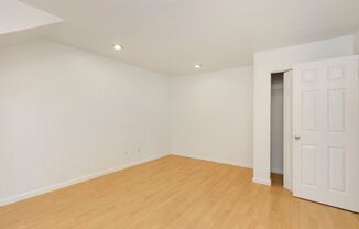 Studio, 1 bath, $1,645, Unit H