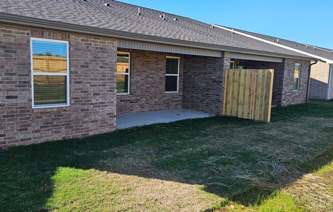 3 beds, 2 baths, 1,300 sqft, $1,550, Unit 609 69th Ave