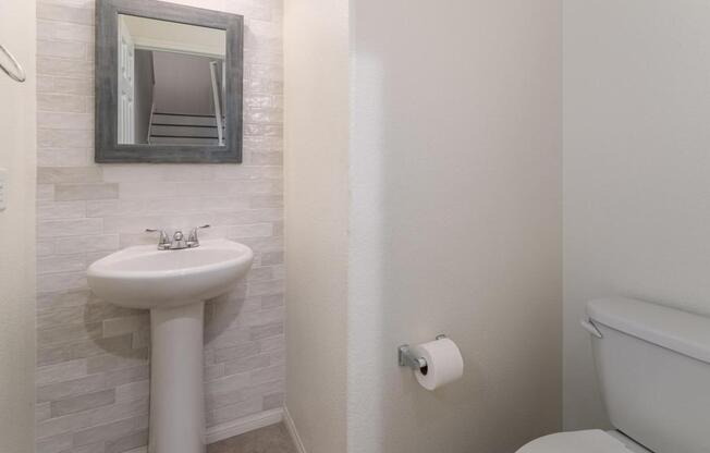 3 beds, 2 baths, 1,764 sqft, $2,100