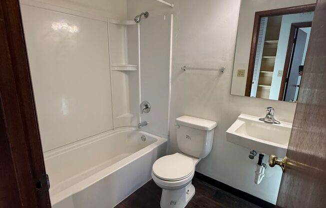 2 beds, 1 bath, 550 sqft, $695, Unit 1116-207