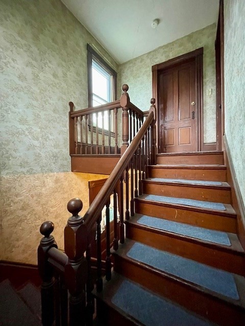 209 STERLING ST