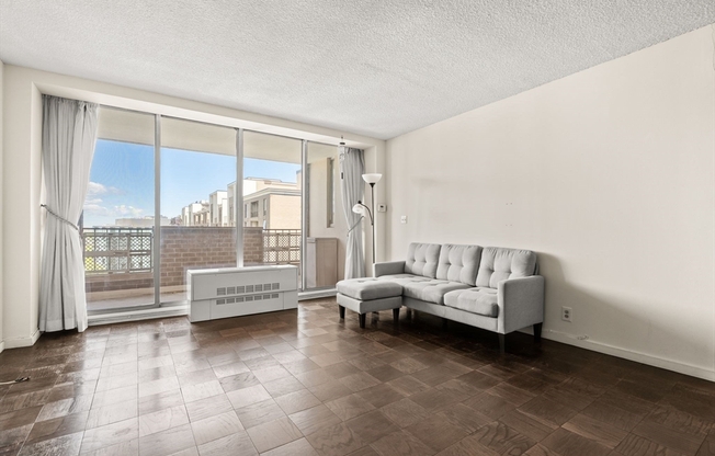 2 beds, 2 baths, 1,265 sqft, $4,300, Unit 1105