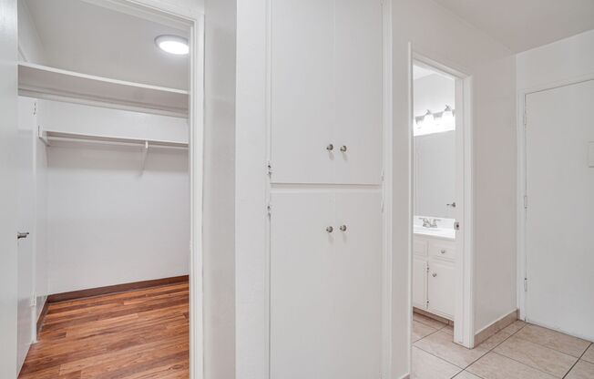 1 bed, 1 bath, 700 sqft, $1,895, Unit 6