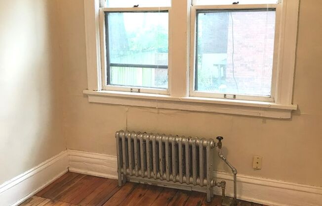 1 bed, 1 bath, $995, Unit 38