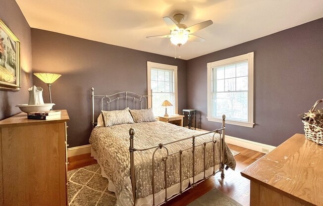4 beds, 2.5 baths, 2,453 sqft, $5,600