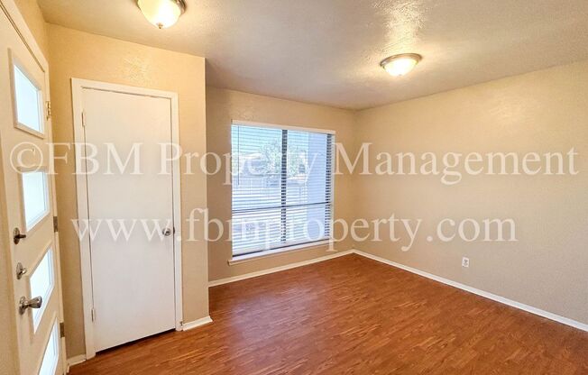 2 beds, 1 bath, 801 sqft, $1,125, Unit 221
