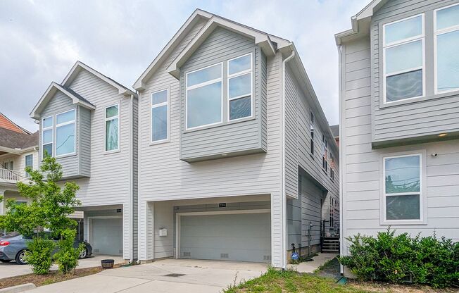 2204 Beall St **Ask about our NO CASH DEPOSIT option!**