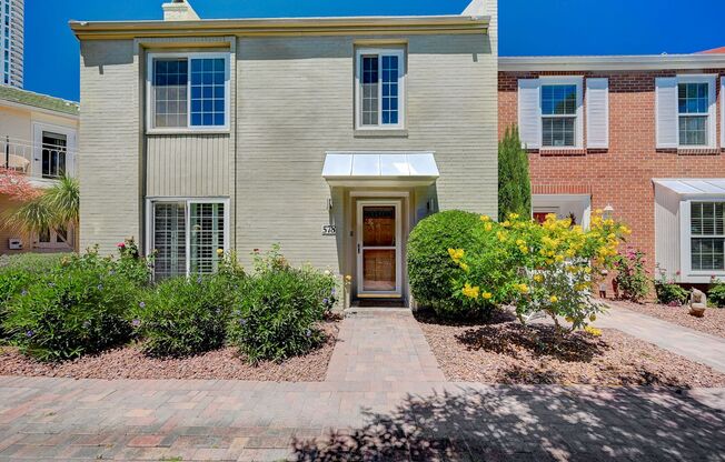 Beautiful 2 Bedroom Townhome in Guard-Gated Community – Prime Location!