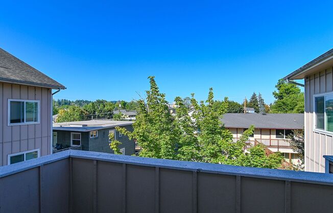 2 beds, 1 bath, $1,700, Unit 305