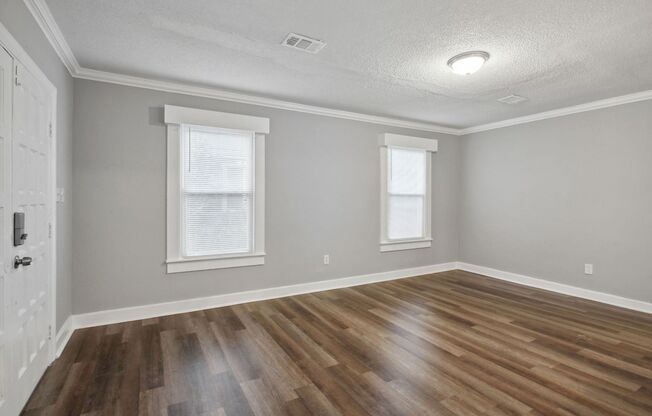 3BR/2BA Downtown House Walking Distance to Forsyth Park and Daffin Park