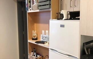 Studio, 1 bath, $2,200, Unit 21