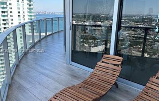 2 beds, 2.5 baths, $5,500, Unit # 4701