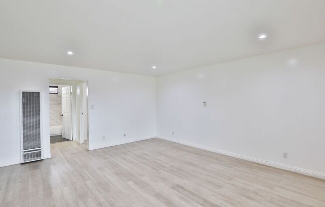 1881 JEFFERSON BLVD