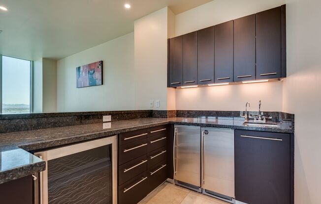 3 beds, 5 baths, $18,975, Unit # 4305