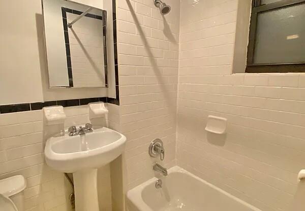 509 E 81 ST