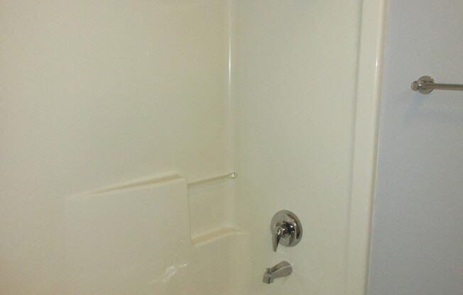 The Lexis - 1 bed/1 bath Pearl District condo w/parking/balcony/some utilities