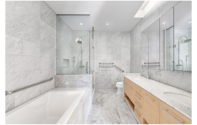 310 E 53 ST