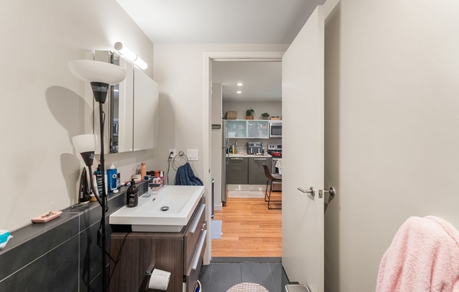 1 bed, 1 bath, 578 sqft, $3,000, Unit 304