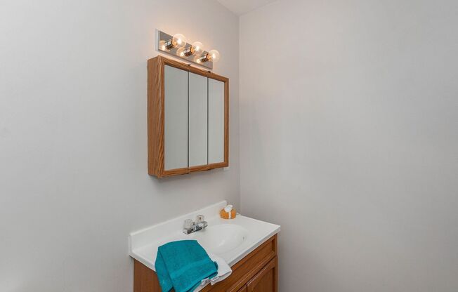 1 bed, 1 bath, 650 sqft, $725, Unit 3535 N Main Street Apt C-3