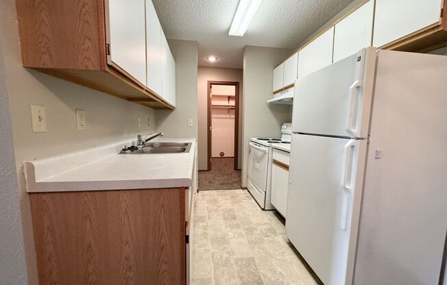 1 bed, 1 bath, 700 sqft, $624, Unit 309