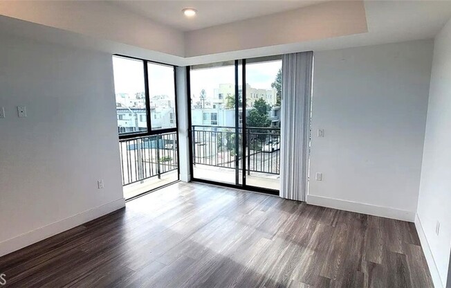 1482 S Sherbourne Dr