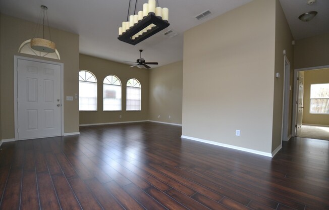 Fantastic fully upgraded 4 BR Oviedo Pool Home