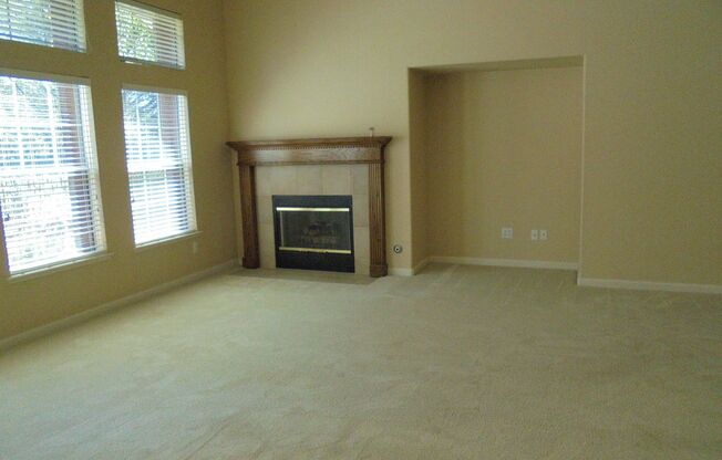 4518 AVONDALE CIR