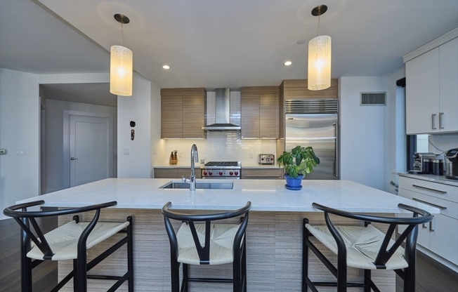 2 beds, 2 baths, 1,435 sqft, $6,990, Unit 501