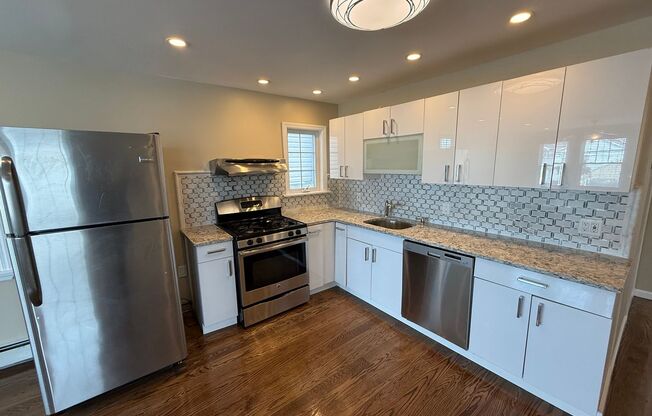 Mint 2 Bed/2 Bath Single-Family Home in Howard Beach!